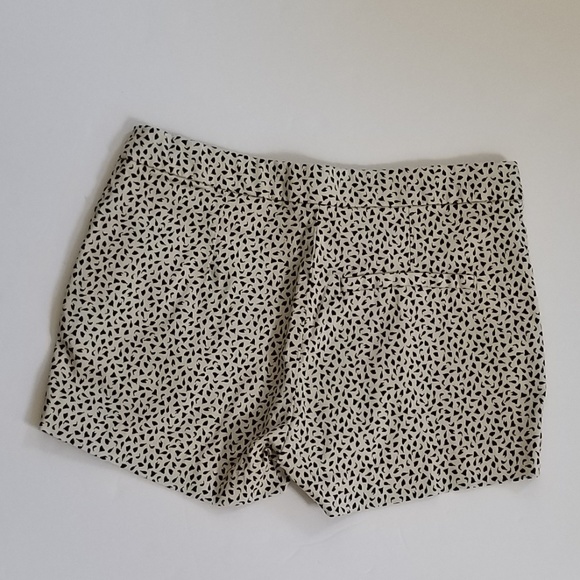 H&M Tan & Black Pattern Print Chino Shorts Sz 4 - Picture 4 of 6